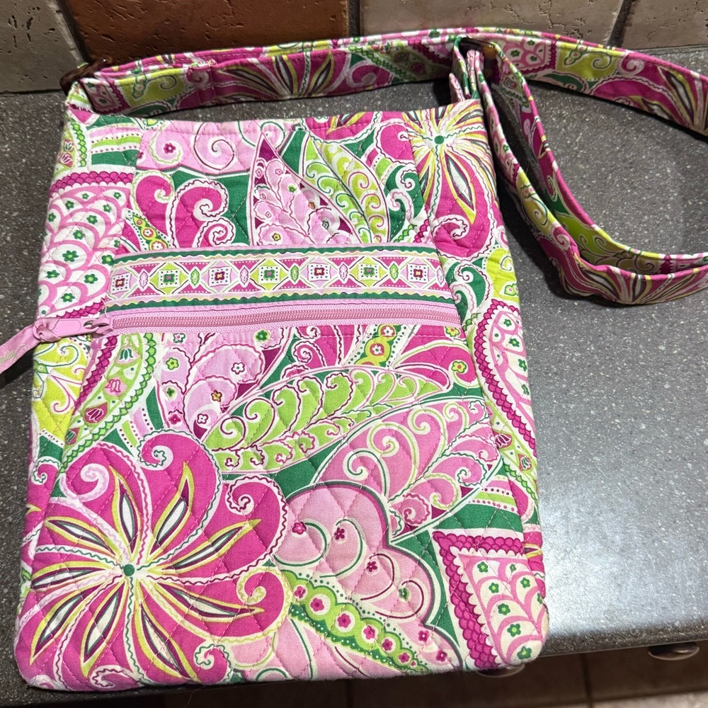 Vera Bradley "Pinwheel Pink" Crossbody - Purse - Small tote - Retired 2008 - Picture 2 of 6